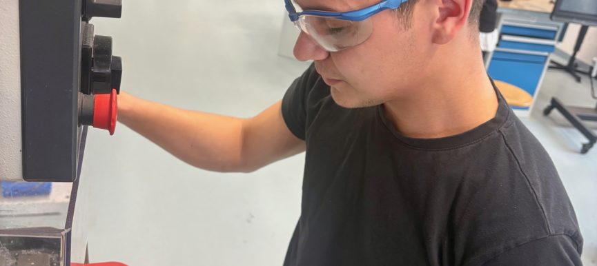 Vorbereitung auf die Zwischenprüfung Teil 1 der Kunststoff- und Kautschuktechnologen beginnt!