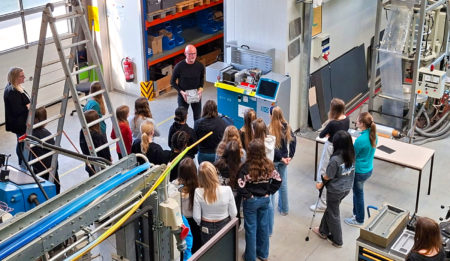 Girls'Day 2025: Ein Tag voller Kreativität und Technik!
