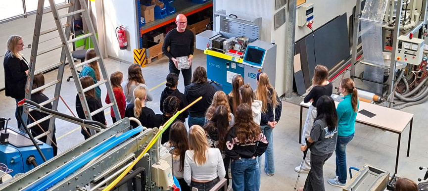 Girls'Day 2025: Ein Tag voller Kreativität und Technik!