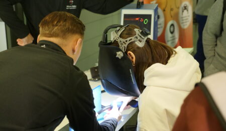 Lippe.MINT-Tag feiert 15-jähriges Jubiläum in ausgebuchter PHOENIX CONTACT arena